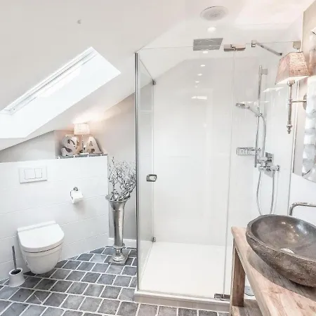 Haus Alte Bergstrasse Beachloft Alte Bergstrasse 13 *