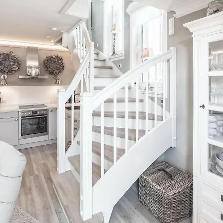 Haus Alte Bergstrasse Beachloft Alte Bergstrasse 13